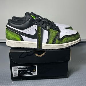 Nike Jordan 1 Low Men's 8 NEW with box